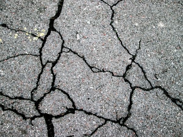 Driveway Crack Filling in Camas