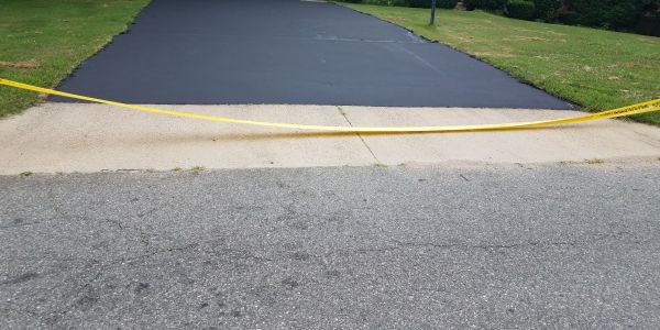 Driveway Sealcoating in Camas